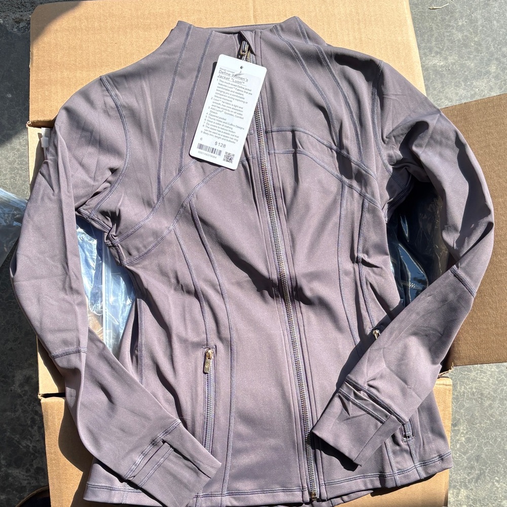 Lululemon Define Loun Women's Purple Utility Jacket